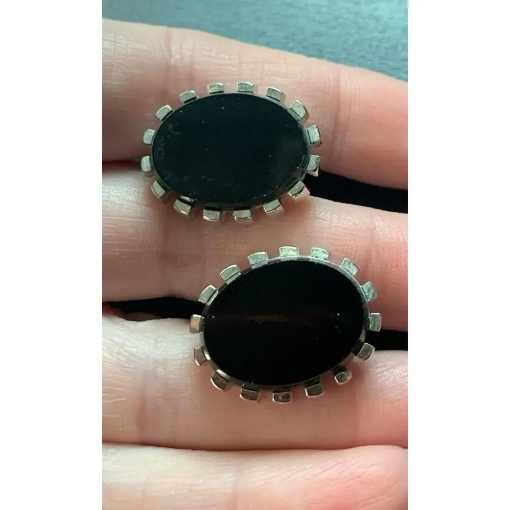 Hickok Mid-Century Modern Retro Oval Silver Tone Black Jet‎ Glass Cufflink Set
